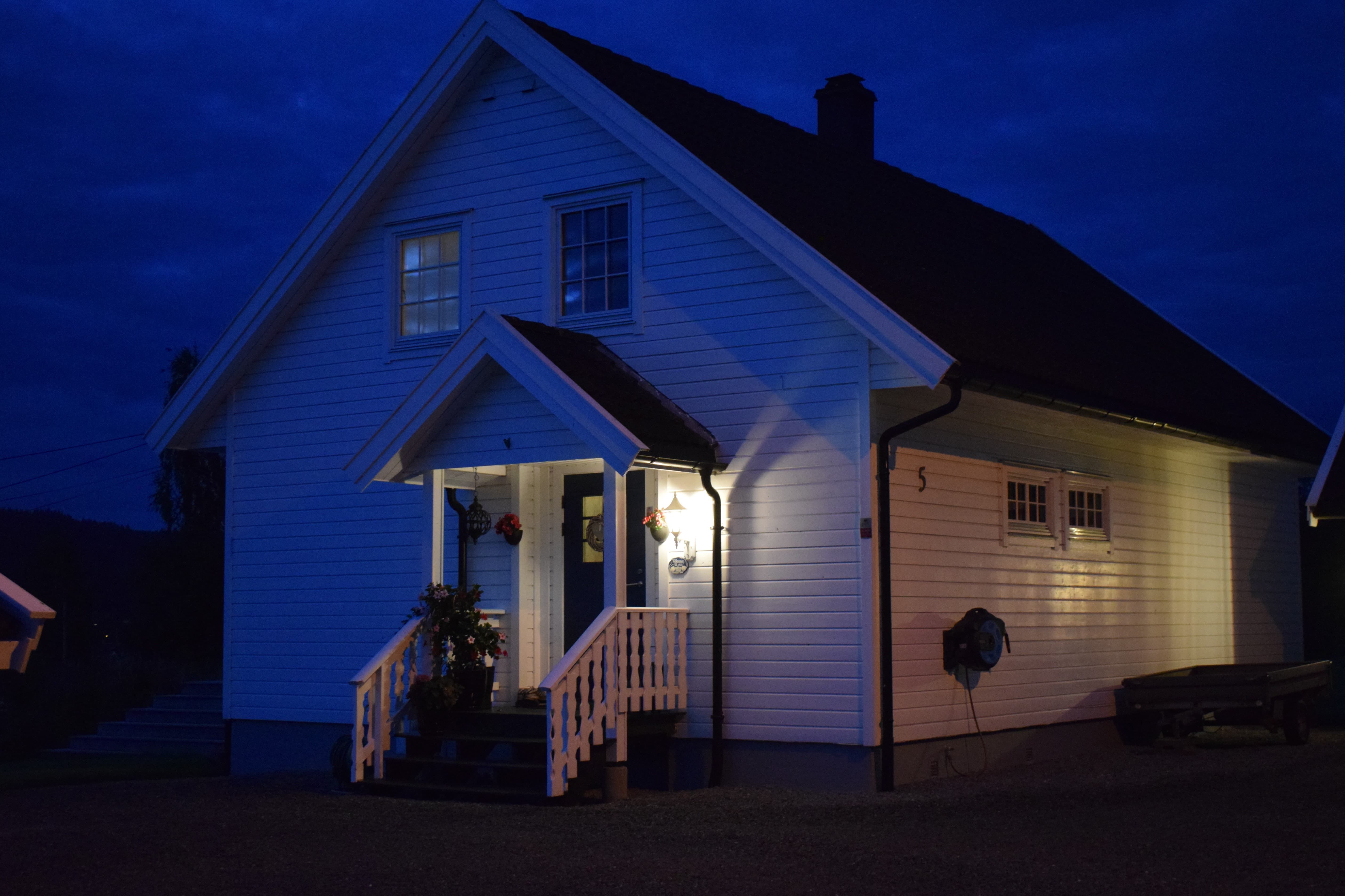 A few years ago, a study showed that more people were dying at home for the first time since the early 20th century than in hospitals.