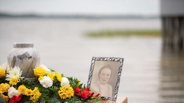 Explore the various cremation options, from direct to traditional and beyond. Learn about costs, services, and how to choose the best method for your loved ones final arrangements. Understand the financial and emotional benefits of each type to make an informed decision.