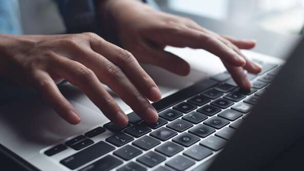How to Create an Online Obituary: Step-by-Step Memorial Guide