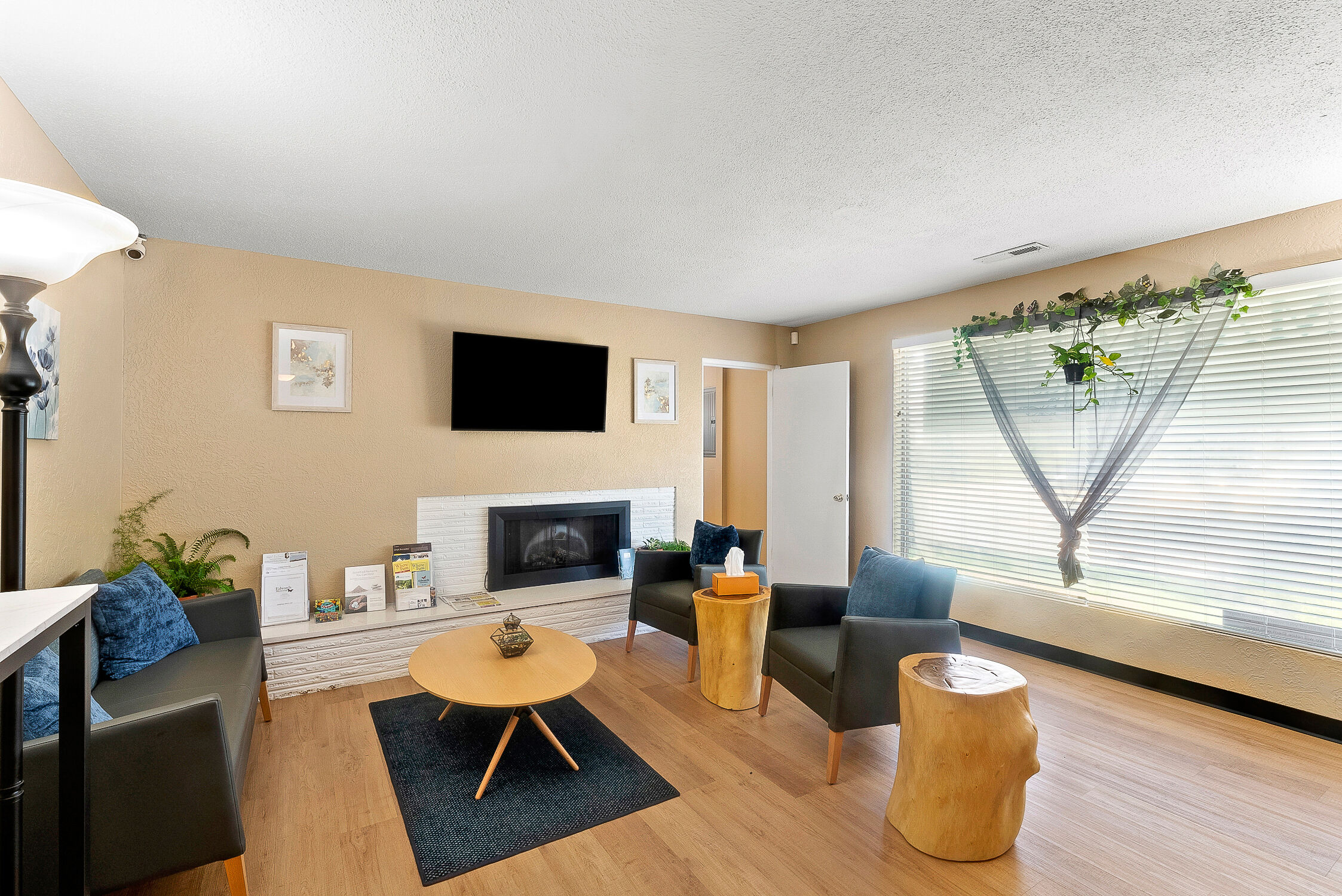 Edwards Memorial Funeral Homes - University Place