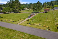 Restlawn Memorial Park, gardens