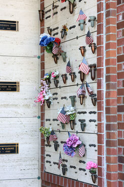 West Lawn Memorial Park, niches