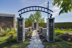 Woodridge Memorial Park, gardens