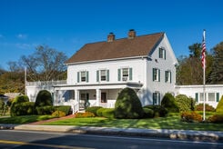 Beers and Story Belchertown, exterior