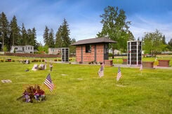 Restlawn Memorial Park, gardens