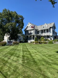 Beers and Story Palmer, exterior