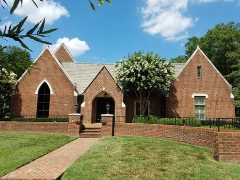 Hankins & Whittington Funeral Home, exterior
