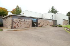 Photo of Valley Memorial Park in Hillsboro, Oregon, mausoleum exterior