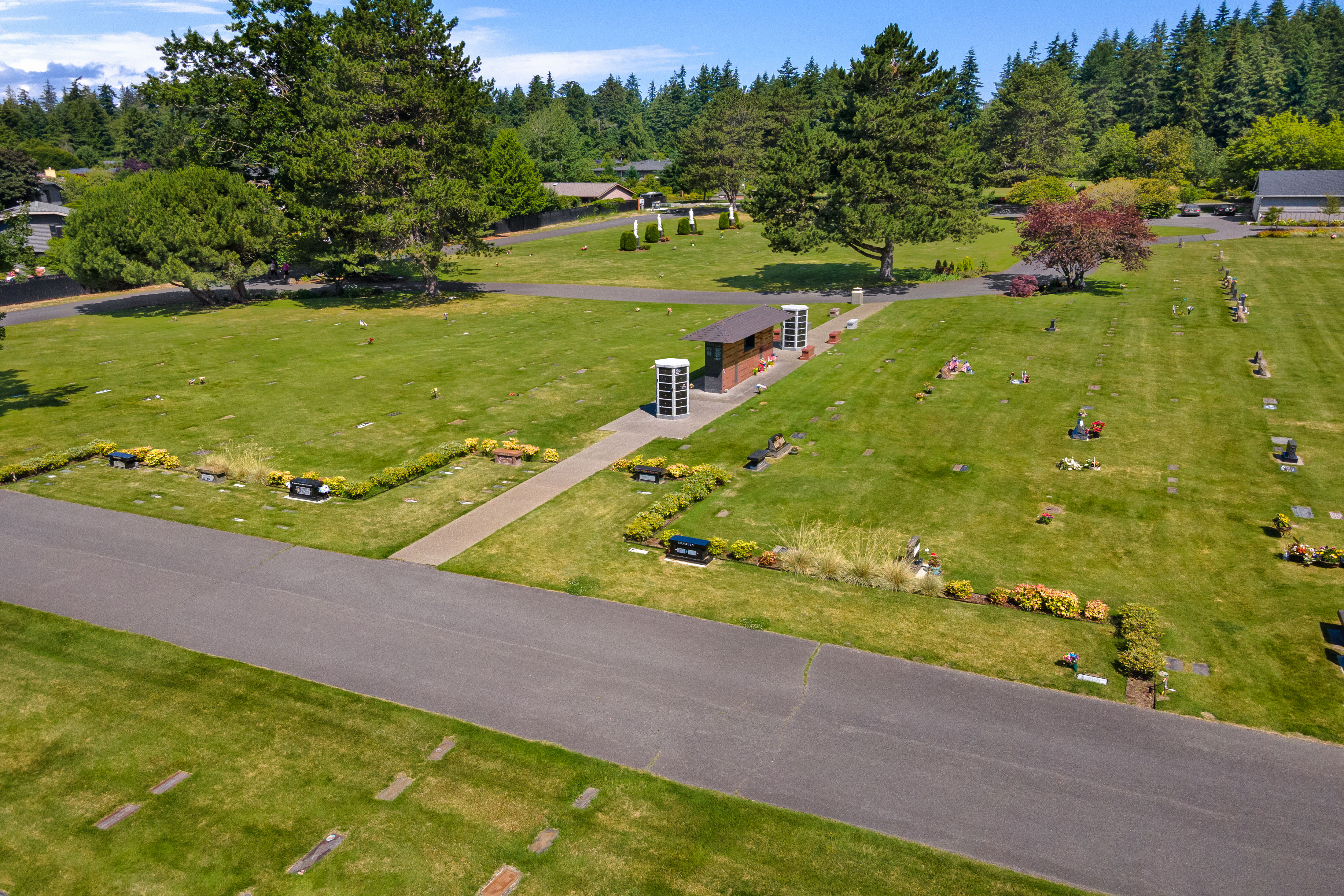 Restlawn Memorial Park, gardens