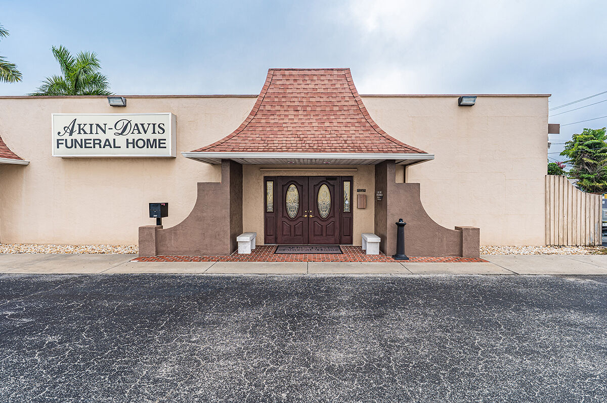 Akin Davis Funeral Home - Clewiston