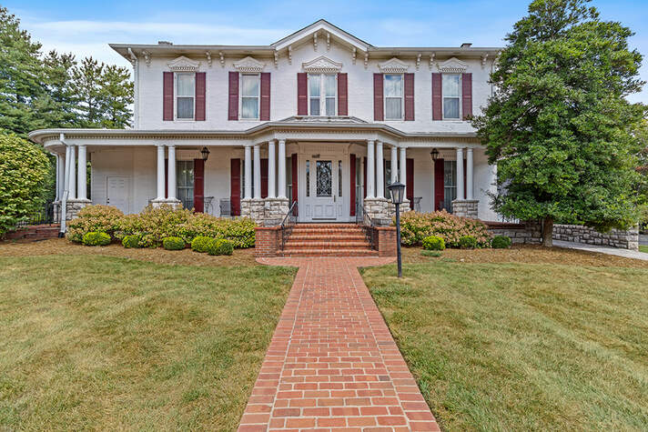 Clark Legacy Center - Versailles