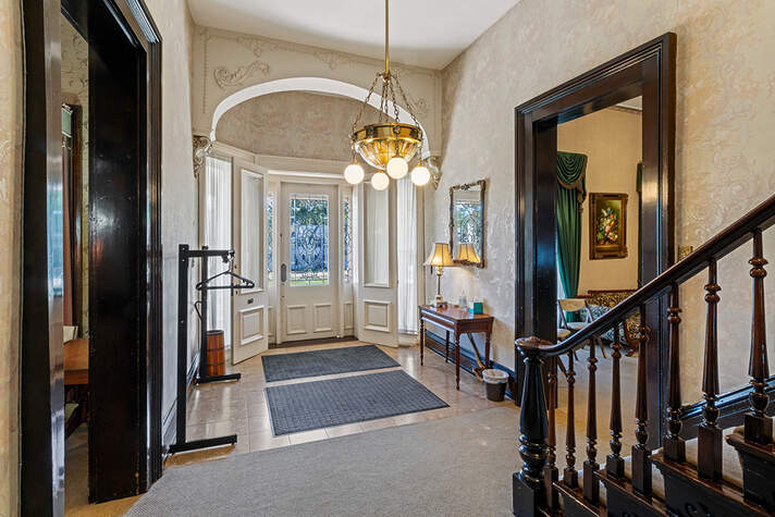 Clark Legacy Center - Versailles