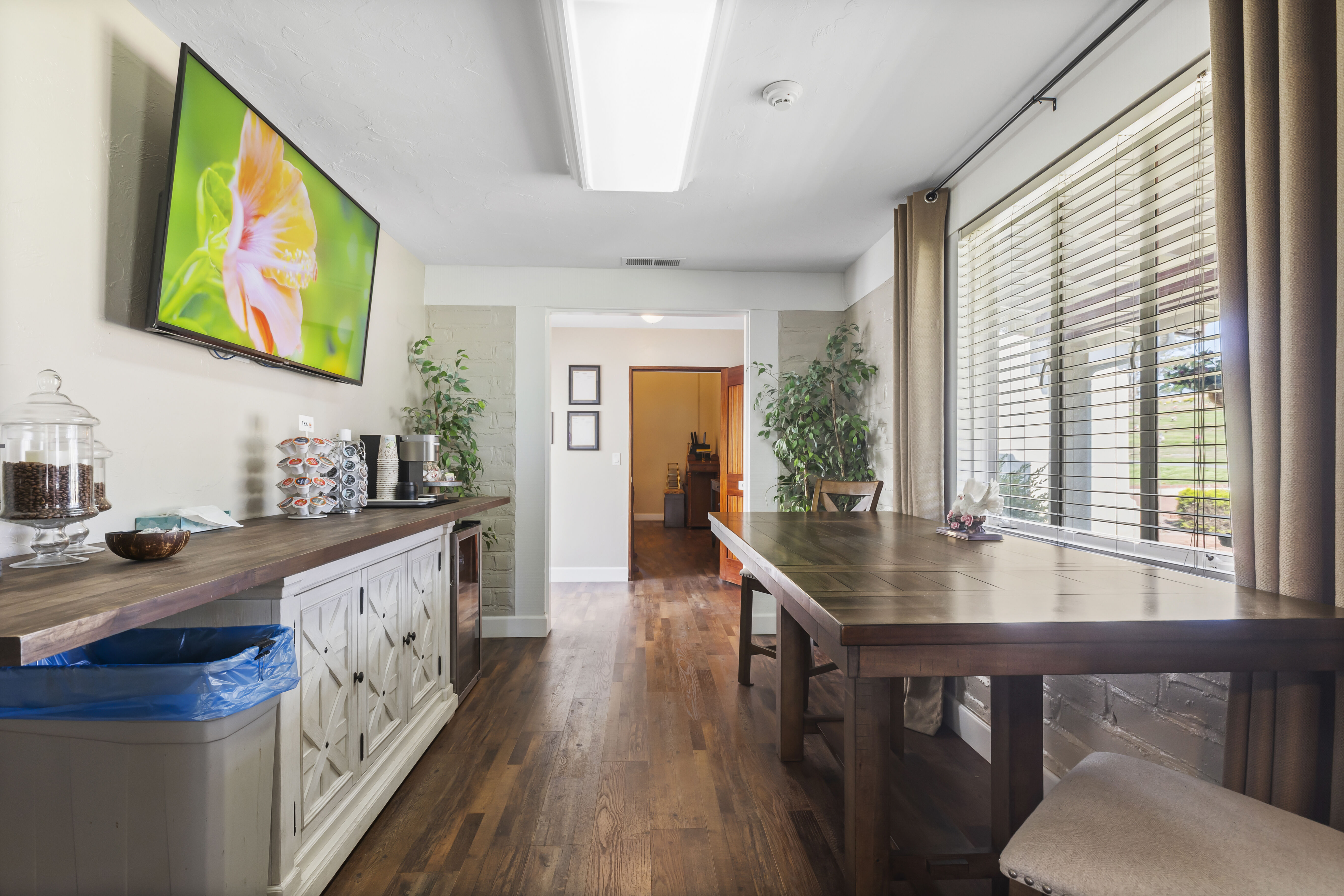 Mission Mortuary - Seaside