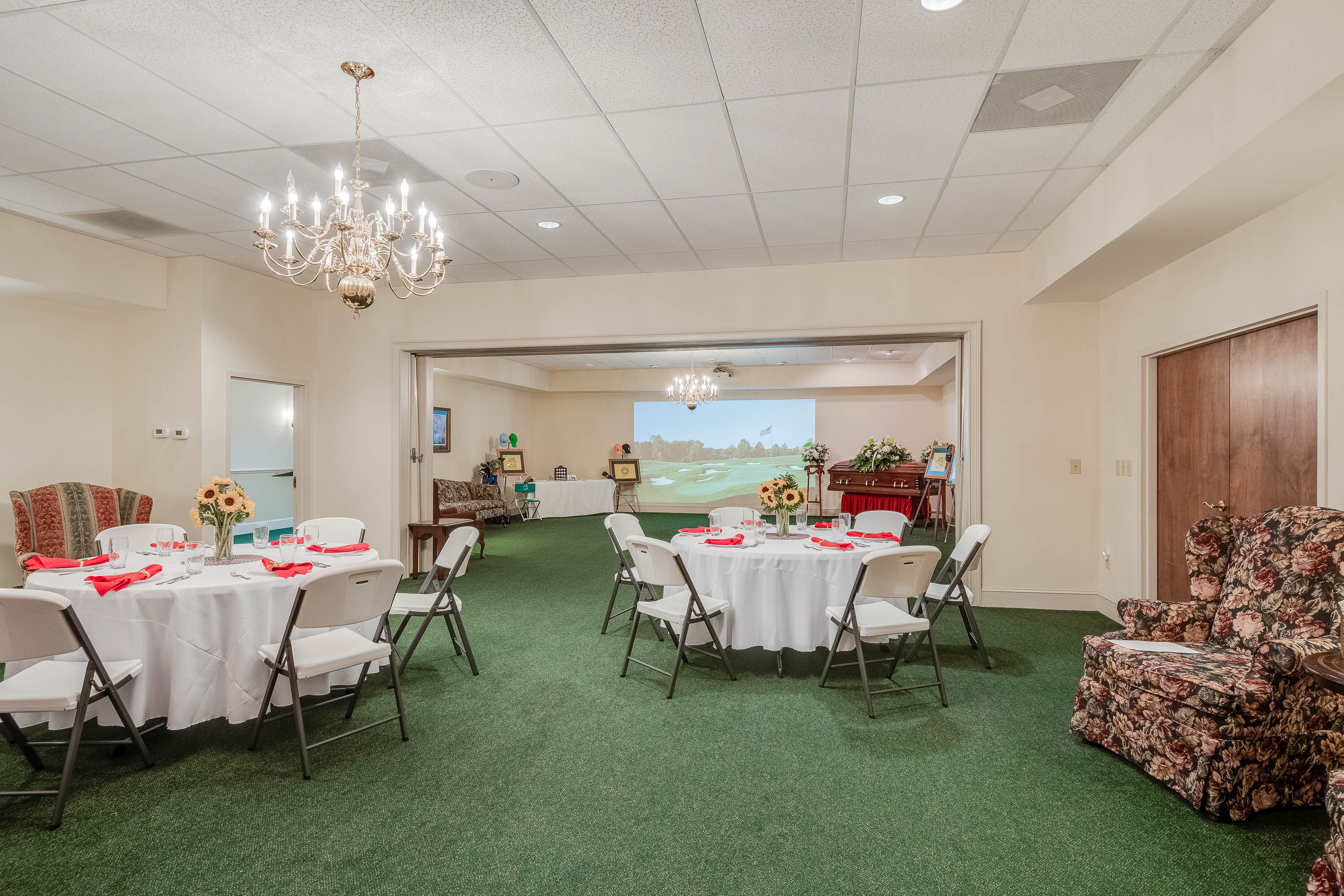 Thompson Funeral Home Lexington, reception room