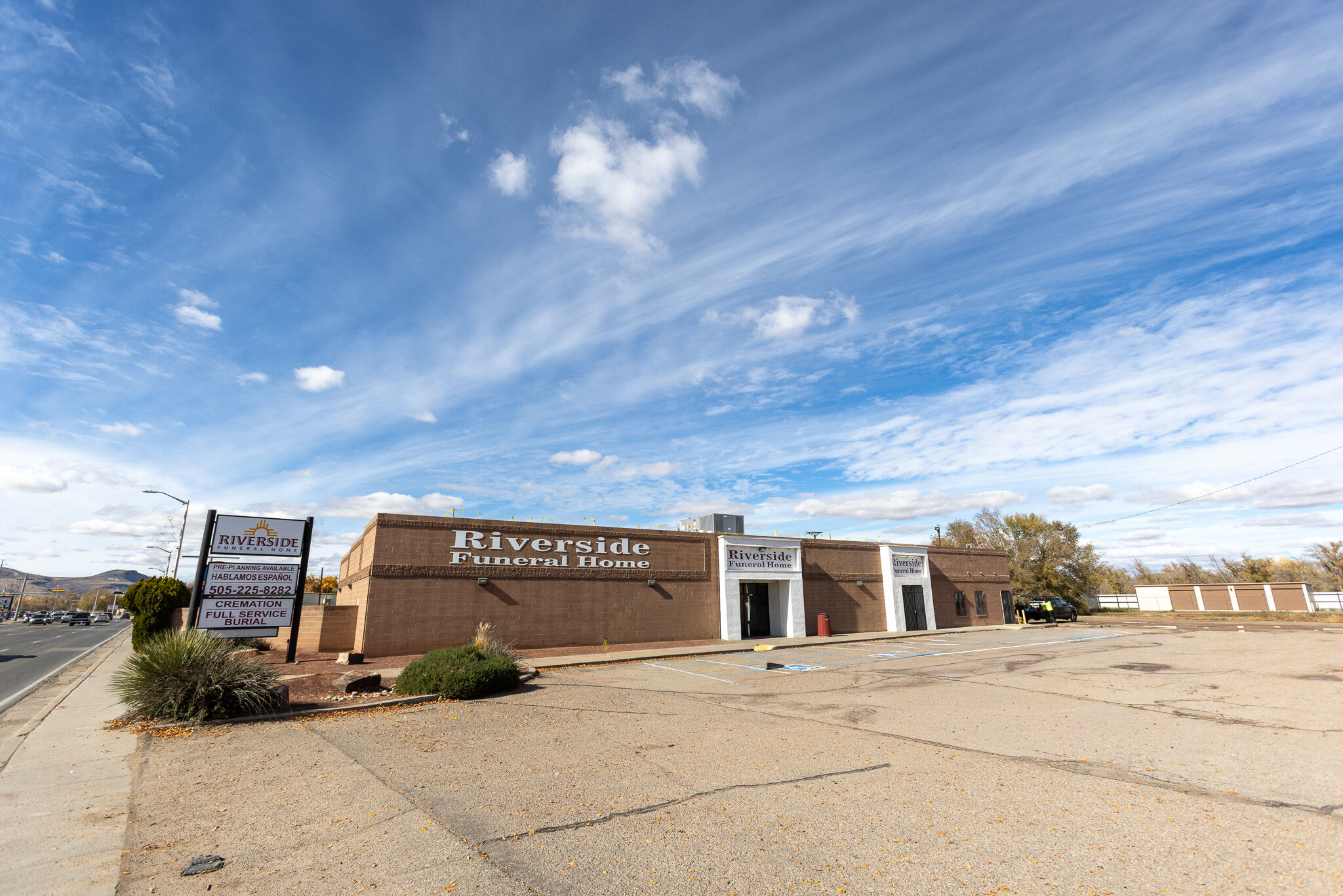 Riverside Funeral Home - Los Lunas