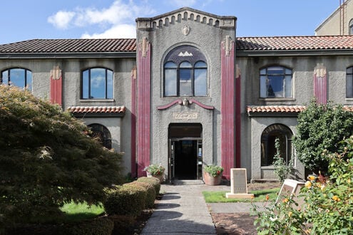 Photo of Wilhelm's Portland Mausoleum in Oregon, exterior