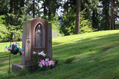 Mt. Calvary Cemetery, gardens