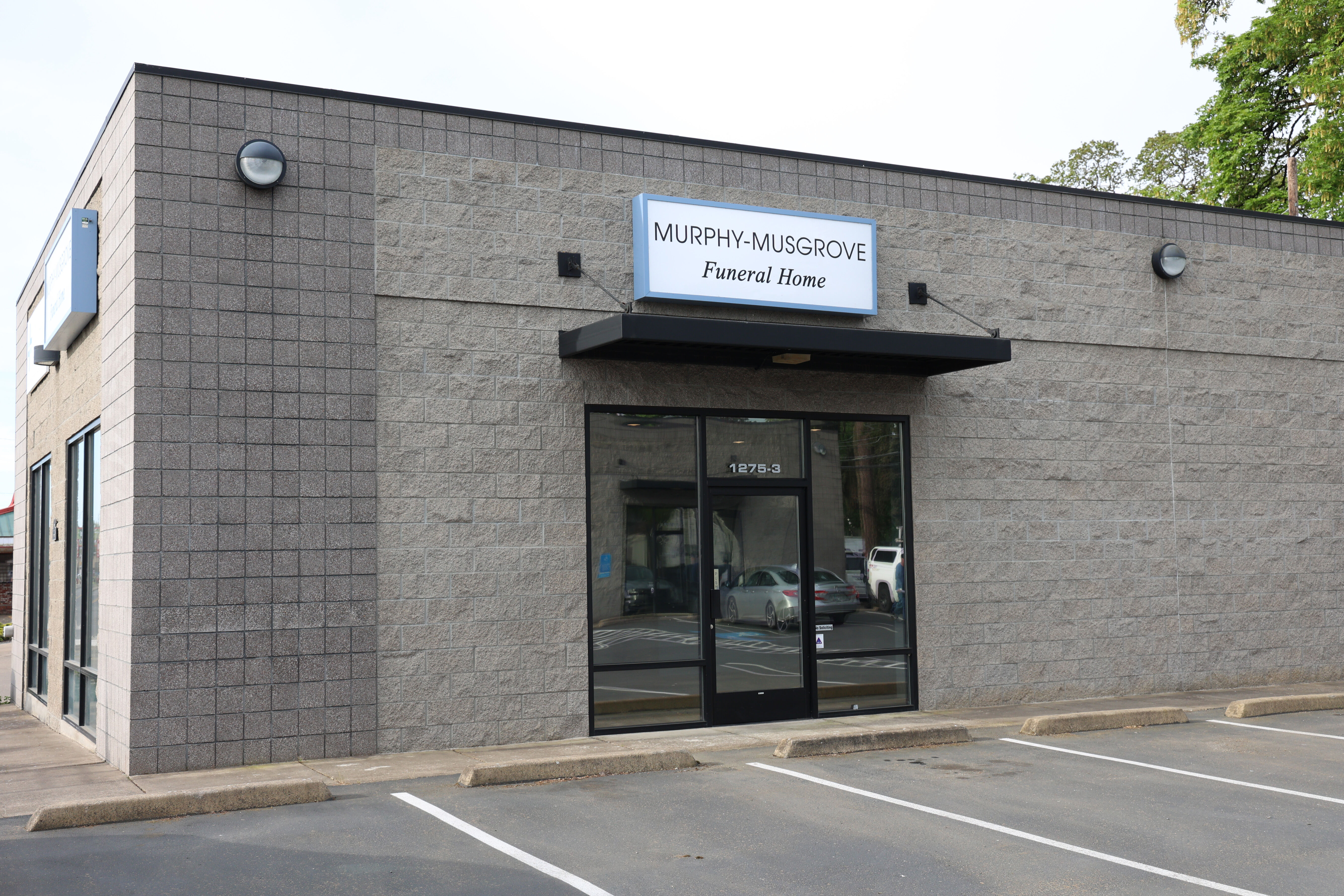 Murphy-Musgrove Funeral Home, exterior