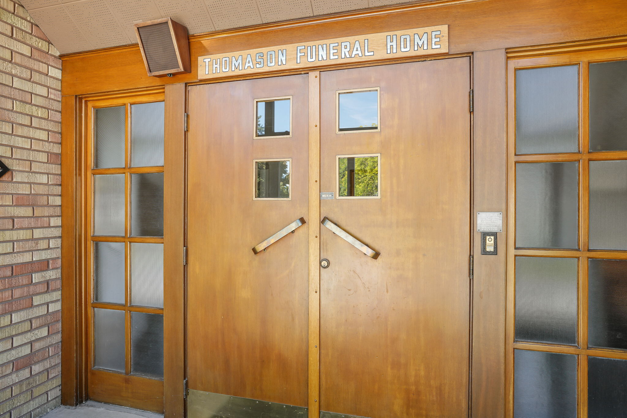 Thomason Funeral Home door