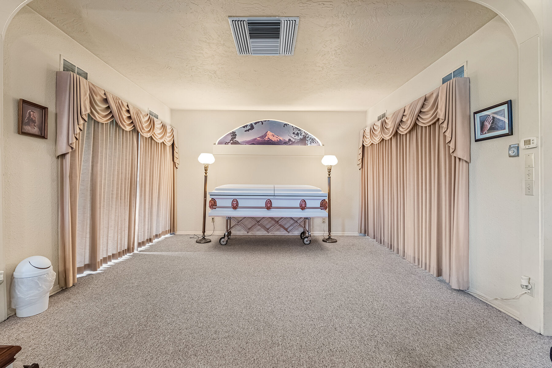 Shaffer-Jensen Memory Chapel - Payette