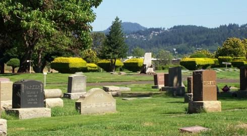 West Lawn Memorial Park, gardens