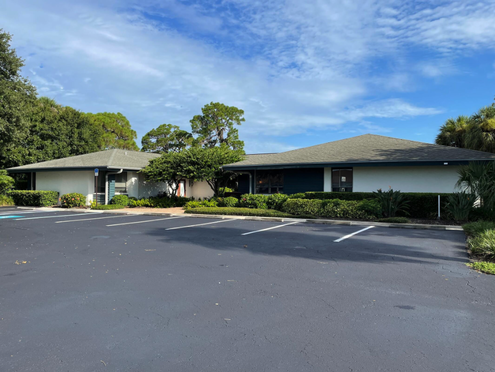 Englewood Community Funeral Home, exterior