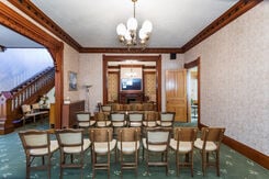 Beers and Story Palmer interior