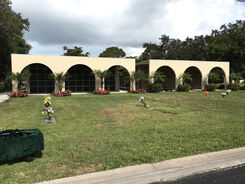 Venice Memorial Gardens, building