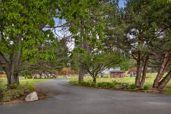 Restlawn Memorial Park, gardens