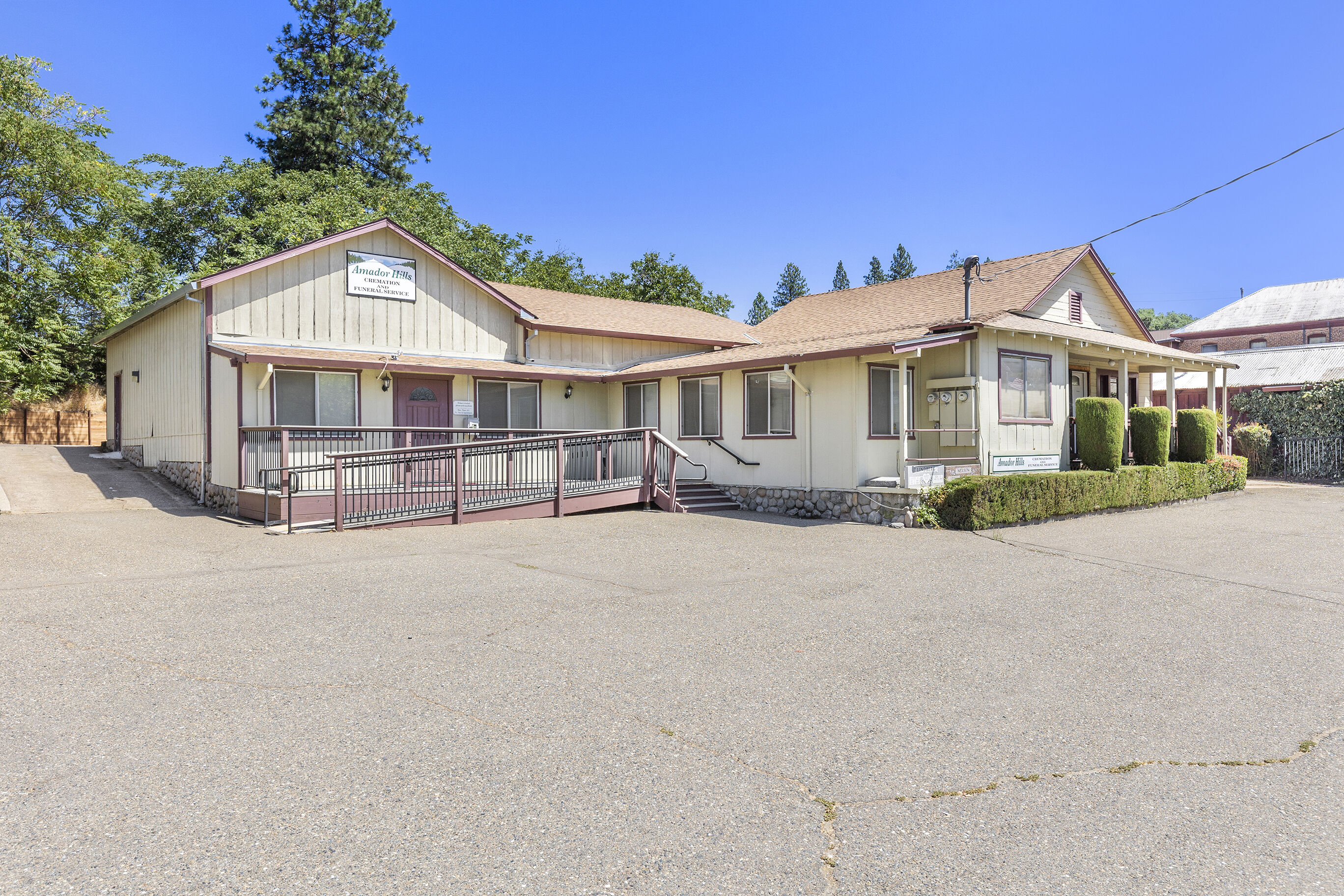 Amador Hills exterior