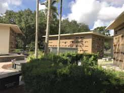 Venice Memorial Gardens, mausoleum